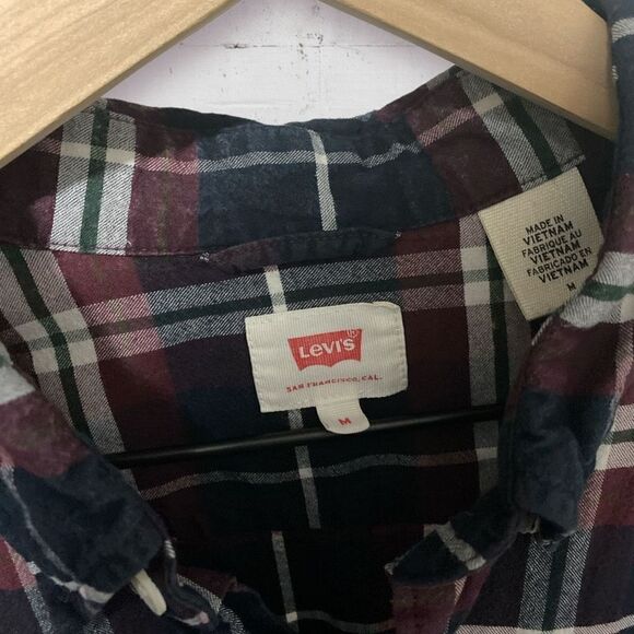 LEVI’S | Burgundy & Black Plaid Long Sleeve Collared Button Down Shirt Size M - Picture 2 of 6